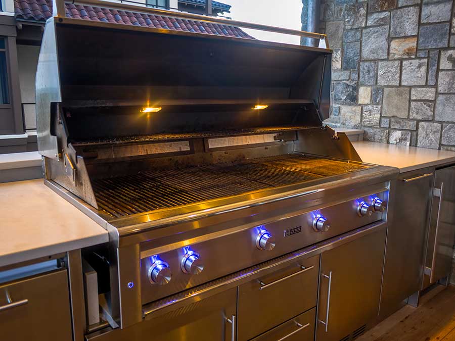 Grilling Area & Arrival Experience