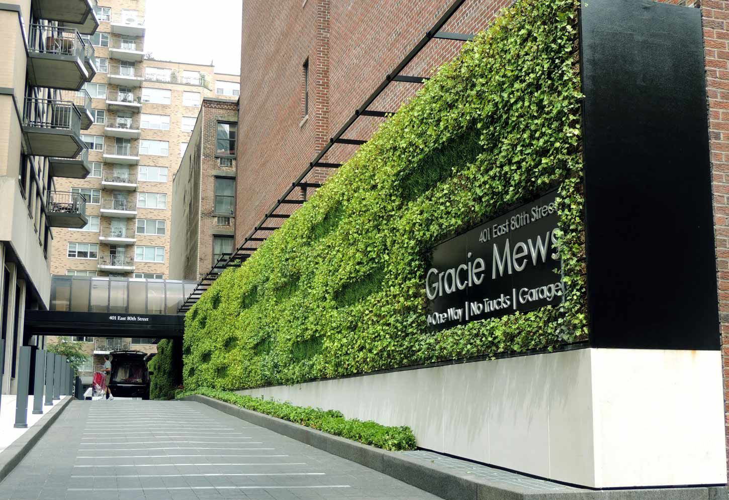 Gracie Mews Living Green Wall - Sponzilli Landscape Group