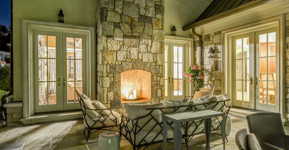 patio-fireplace
